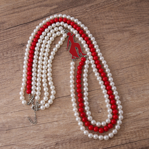 Alla moda perline di perle di tono rosso e bianco che rendono il Delta greco ispirato a Fortitude Lady ciondoli decorati dichiarazione DST collana - Product Image 4