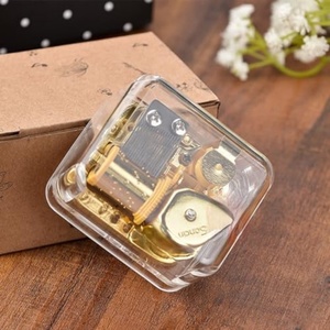 Boîte <span class=keywords><strong>à</strong></span> musique en acrylique transparente dorée <span class=keywords><strong>à</strong></span> remonter avec <span class=keywords><strong>chanson</strong></span> personnalisée, en métal argenté, <span class=keywords><strong>pour</strong></span> <span class=keywords><strong>anniversaire</strong></span>, Noël, Saint-Valentin - Product Image 6