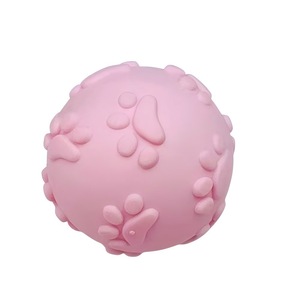 Köpek Çiğneme Oyuncağı Floresan Sarı Ayak İzi Desenli 6cm Köpek Oyuncak Topu Köpek Ses Çıkaran Oyuncak - Product Image 2