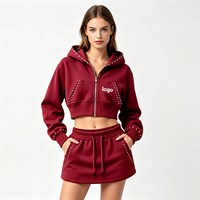 Ensemble de survêtement pour femme en molleton français surdimensionné et personnalisé, style Y2K streetwear, avec sweat à capuche zippé et détails cloutés, 2 pièces