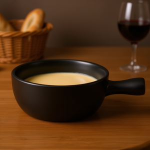 Olla para Fondue de Queso Kela, Modelo Basel, Cerámica Negra Mate, 1.5L, Plato para Servir - Product Image 3