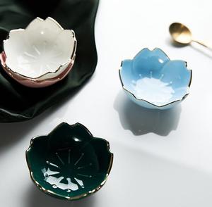 Criativo japonês <span class=keywords><strong>Sakura</strong></span> cerâmica prato flor de cerejeira bonito prato tempero prato flor tigela para cozinha molho vinagre pratos