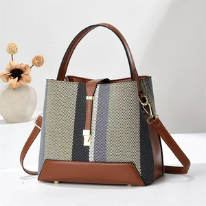 <span class=keywords><strong>Sac</strong></span> Seau <span class=keywords><strong>Noir</strong></span> Tendance Original 2026 <span class=keywords><strong>Pas</strong></span> <span class=keywords><strong>Cher</strong></span> en <span class=keywords><strong>Cuir</strong></span> PU pour Femme – Vente Chaude - Product Image 6