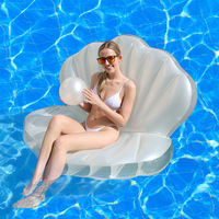 Vente en gros usine : Canapés gonflables en PVC pour piscine, équipements de parc aquatique, chaises longues gonflables en forme de coquillage et de perle, châteaux gonflables
