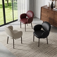 Chaise de salle à manger en acier moderne minimaliste italienne avec revêtement en cuir, design durable pour la maison et l'hôtellerie