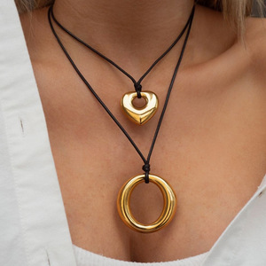 Collier en corde noire en forme de cœur avec pendentif doré pour femme, design géométrique, bijoux en acier inoxydable, usage quotidien, origine Yiwu - Product Image 1