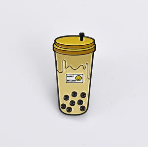 Épingle en métal bronze personnalisée design cinéma vintage Émail carré Impression UV Fruits galvanisés polis Souvenir culturel - Product Image 5