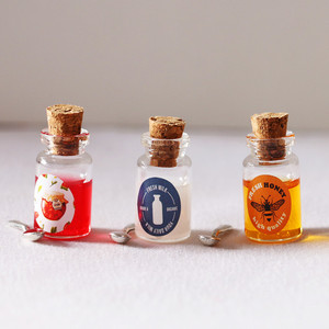 Produit de vente chaud <span class=keywords><strong>maison</strong></span> de poupée Miniatures bocaux à confiture Mini <span class=keywords><strong>fruits</strong></span> lait miel bocaux en verre résine artisanat jouet Casa De Bonecas - Product Image 2
