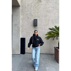 Sweat-shirt à capuche noir pour femme avec imprimé New York - Product Image 3