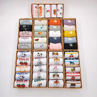 Coffret cadeau Chaussettes Anime Chaussettes pour femmes Ins Trendy Polyester Cotton Candy Color Socks