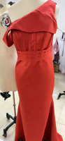 Robe de soirée sirène asymétrique en satin longue sans manches grande taille élégante pour femme style européen pour banquet