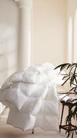 Couette matelassée de qualité hôtelière, taille standard, toutes saisons, en microfibre de polyester, douce, chaude, respirante, hypoallergénique, légère