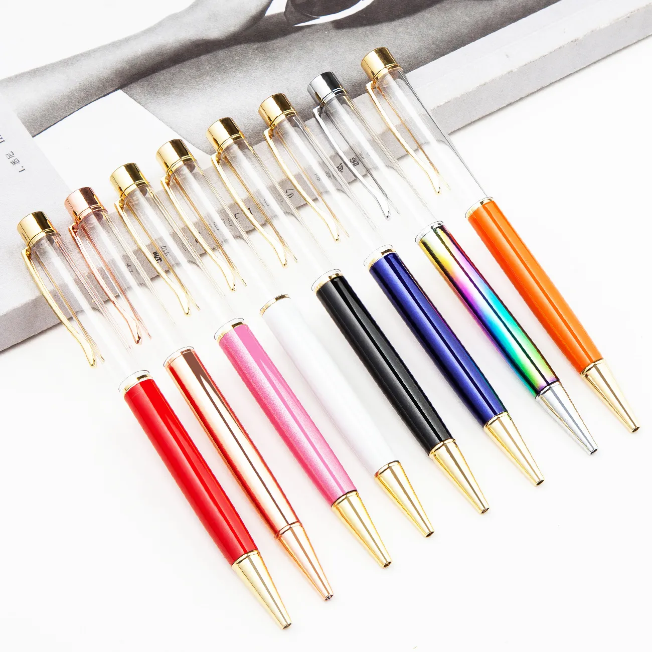 卸売DIYボールペン空のチューブ金属中空は流砂金箔カスタムロゴ空のロッドDiyボールペンを満たすことができます