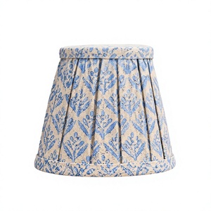 Abat-jour en lin naturel bleu botanique |   Abat-jour plissé imprimé pour une éclairage élégante de la décoration intérieure - Product Image 1