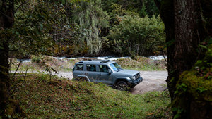 Migliori prestazioni 300 cyberspazio blindato fuoristrada personale serbatoio automatico con sterzo destro AWD Drive - Product Image 6