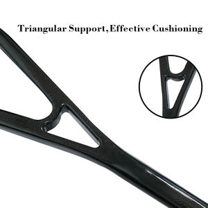 Aide à la marche en fibre <span class=keywords><strong>de</strong></span> carbone véritable 3K personnalisée OEM, dispositif d'assistance à la marche haute résistance pour <span class=keywords><strong>béquilles</strong></span> en fibre <span class=keywords><strong>de</strong></span> carbone - Product Image 2