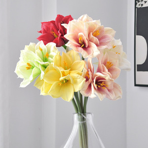 Arrangement de fleurs artificielles d'amarilles Yoshinobu, 3 têtes, fleurs en soie pour la décoration intérieure, blanc, jaune, rouge, rose - Product Image 1