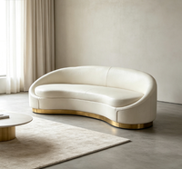 Canapé Chesterfield moderne de luxe léger à deux places, courbé, en velours blanc, avec base en acier inoxydable doré, pour salon, villa, hôtel