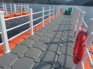 Factory Custom Versatile Plastic <strong>Floating</strong> Dock <strong>Unit</strong> Interlocking Modular Yacht Jet Ski Water Walkway <strong>Floating</strong> Dock - Product Image 5