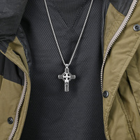 Pendentif croix celtique en acier inoxydable pour homme, plaqué or, avec chaîne en corde, bijoux chrétiens pour motards, à porter au quotidien