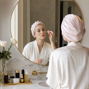 <span class=keywords><strong>Bonnet</strong></span> de nuit en soie de mûrier 100 % naturelle, personnalisable avec logo, turban de luxe pour femme, 19/22 Momme, anti-frisottis, vente en gros - Product Image 3
