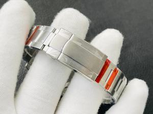 Une montre mécanique automatique luxueuse en acier inoxydable avec un mouvement en verre saphir convient aux hommes et aux femmes. - Product Image 4