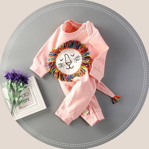Vêtements pour bébés en gros à 1 dollar, combinaisons mignonnes à motif de lion pour le printemps et l'automne - Product Image 2