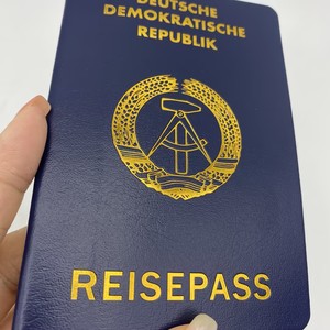 Carnet de passeport personnalisé pour activités de camp d'été pour enfants, cadeau sur mesure avec couverture rigide en cuir – Vente en gros - Product Image 2