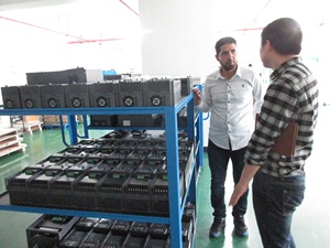 RAYNEN RVE21 trifase 380v convertitore di frequenza variabile motori azionamento <span class=keywords><strong>Ac</strong></span> 380v <span class=keywords><strong>160kw</strong></span> 200kw 400kw 610kw 800kw compressori - Product Image 4