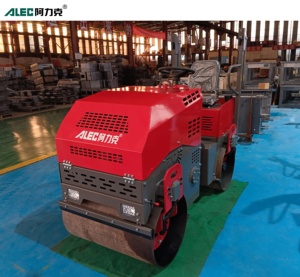 أسطوانة اهتزازية ثنائية الأسطوانة مع قطع غيار للبيع - Product Image 2