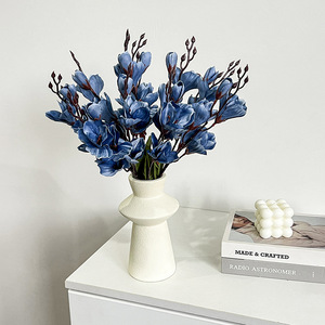 Artificial Magnolia Flower Bouquet 5 Forks 20 Heads High Simulation Silk Flower Home Decor Wedding Photography Prop - Product Image 1