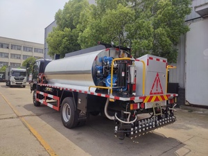 Chine vente chaude SHACMAN <span class=keywords><strong>camion</strong></span> de distribution d'asphalte intelligent 10 tonnes pulvérisateur de bitume <span class=keywords><strong>camion</strong></span> de distribution d'asphalte - Product Image 3
