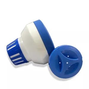 수영장 용 플로팅 화학 디스펜서 파란색과 흰색 디스펜서