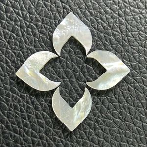 <span class=keywords><strong>Robert</strong></span> Tamaño grande 25mm 40mm Natural Verde Malaquita Concha blanca Trébol de cuatro hojas Piedra preciosa - Product Image 3