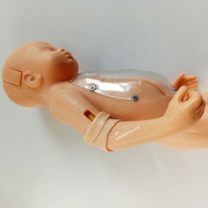 Maniquí <span class=keywords><strong>de</strong></span> enfermería neonatal Labpilot para PICC, modelo <span class=keywords><strong>de</strong></span> <span class=keywords><strong>catéter</strong></span> <span class=keywords><strong>venoso</strong></span> <span class=keywords><strong>central</strong></span>, material <span class=keywords><strong>de</strong></span> PVC avanzado, simulación humana realista para - Product Image 2