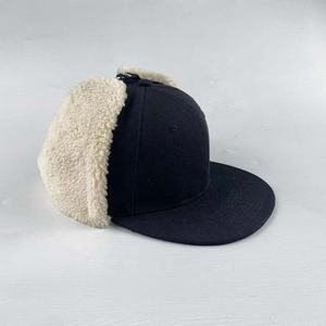 Casquette Chapeau d'Hiver OEM avec Protection d'Oreille en Fourrure, Cache-Oreilles Chauds, Bonnet de Ski Épais, Doux en Fausse Fourrure, Logo Broderie 3D, Casquettes Ajustées Personnalisées - Product Image 2