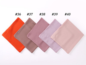 Nouveau foulard pratique pour <span class=keywords><strong>femme</strong></span> en mousseline de soie perlée, couleur unie, avec bande élastique réglable TJ328 - Product Image 6