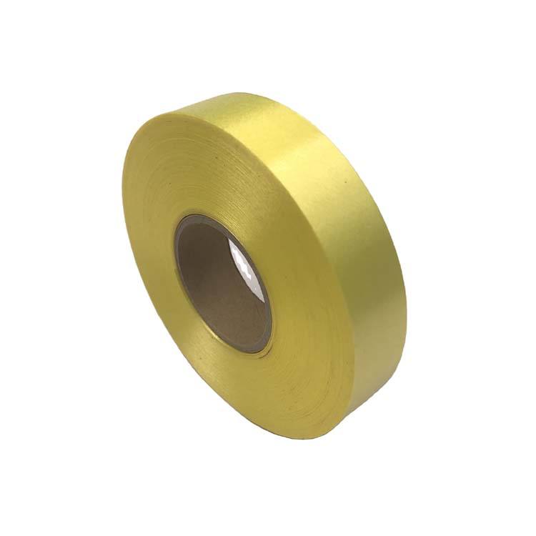 สีเหลือง