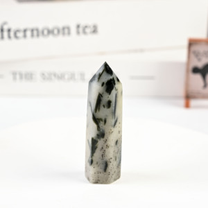 Tour de cristal naturel en gros : Pointe de quartz tourmaline noire, pierre précieuse en vrac pour l'artisanat et la décoration intérieure - Product Image 4