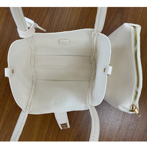 THK0414 Fashionable Women's PU Tote & Crossbody Handbag with Chains and Drawstring Closure Single-<b>shoulder</b> <b>Strap</b> for Ladies - Product Image 5