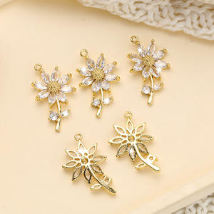 Pequeño DIY hecho a mano 14K oro Micro-incrustaciones Zircon girasol Margarita colgante materiales metálicos seis pétalos flor collar Accesorios - Product Image 3