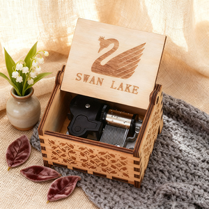 Caja Musical de Cuerda con Música Personalizada, Diseño Vintage Tallado en Madera, Ciudad del Cielo, <span class=keywords><strong>Regalo</strong></span> Creativo de Cumpleaños - Product Image 2