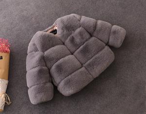 Abrigo de Piel Sintética E2woo para Niñas, Chaqueta Gruesa con Costuras, Abrigo Cálido de Algodón para Otoño e Invierno - Product Image 4