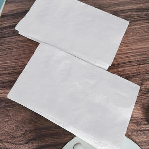 Servilletas de pulpa de madera virgen Papel suave sin blanquear de 2 capas Hojas cuadradas de colores plegables Servilletas impresas en estilos de paquete y bolsa - Product Image 2