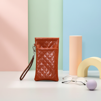 Étui à lunettes portable en cuir PU souple à double couche avec fermeture éclair et sangle, pochette de rangement étanche pour lunettes