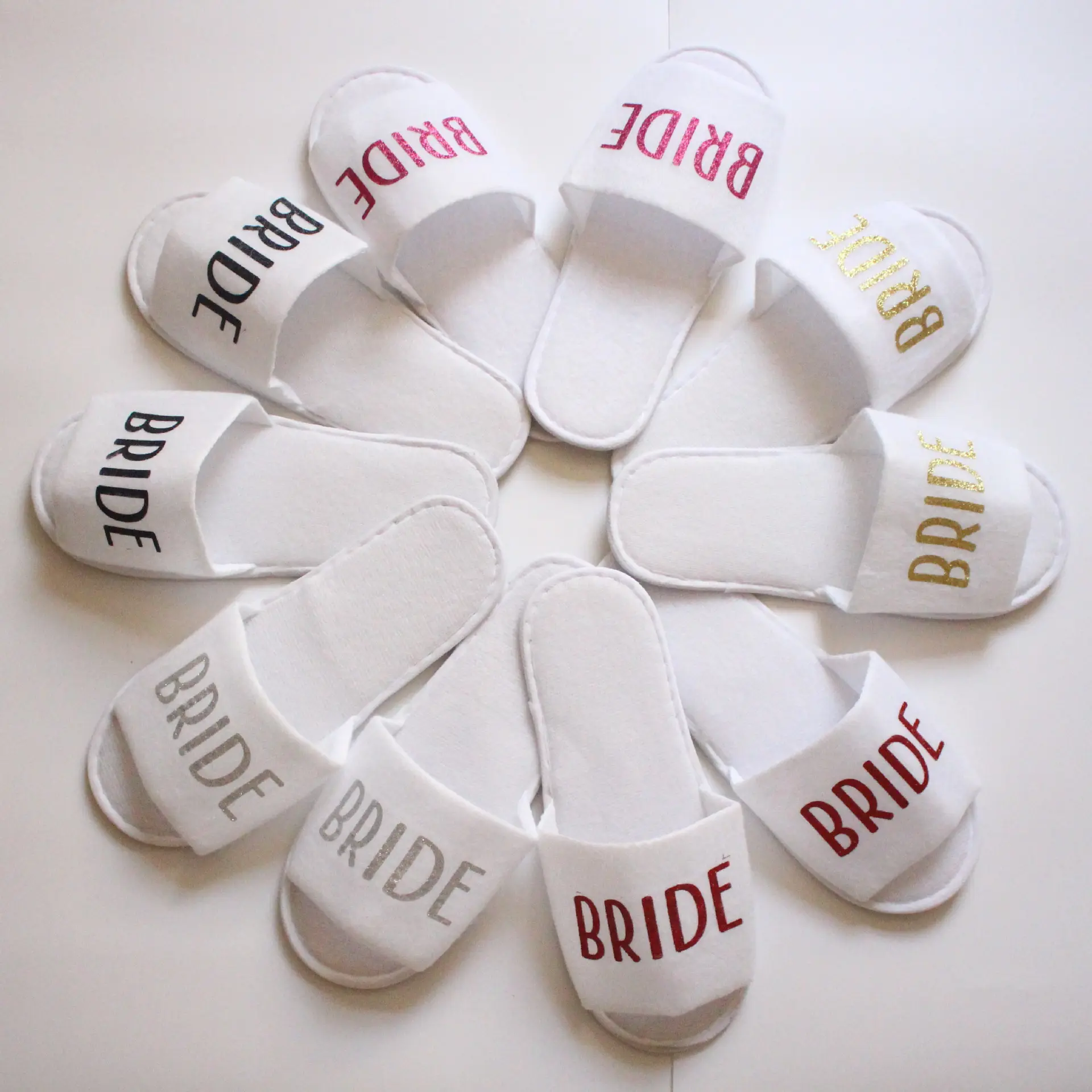 2022 Bride Slippers for Wedding Party Maid of Honor Team Bride Shower Gift Bridesmaid Disposable Slippers Hen Party Decoration