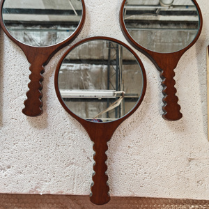 Biểu Tượng Tùy Chỉnh Hiện Đại Vòng Bằng Gỗ Nâu Cầm Tay Gương Thân Thiện Với Môi Bền Vẻ Đẹp Trang Điểm Chải Chuốt Gương 30x17.5x1.6cm - Product Image 2