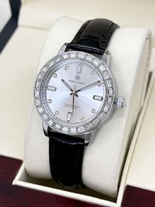 Montre-bracelet de luxe dorée et exclusive pour femme, sertie de diamants, en vente en direct - Montre à quartz pour femme - Product Image 1