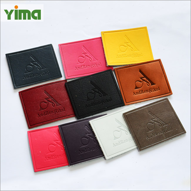 Пользовательский логотип тиснение штамп печать джинсы натуральная кожа этикетка патч этикетка PU этикетка с металлом для одежды