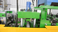 Machine de formage à froid de plaques de plancher en métal galvanisé industriel pour système de dalle de plancher composite en structure préfabriquée en acier